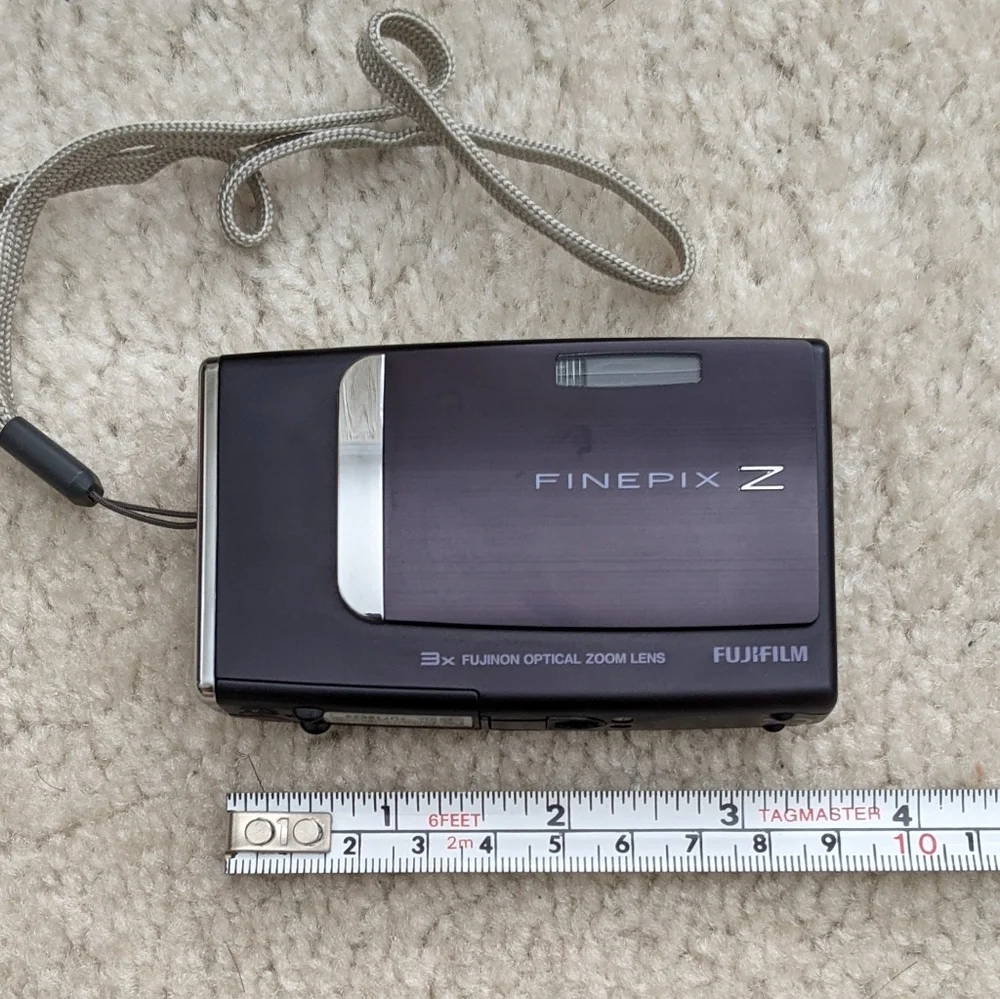 Fujifilm FinePix Z10fd digital camera